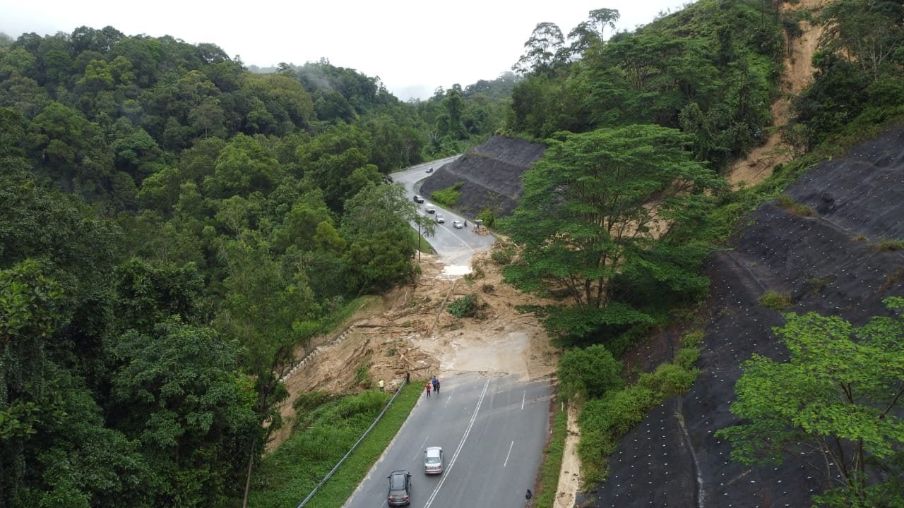 Laluan Menuju Jalan Seremban -Simpang Pertang Hubungkan Jalan Pantai & Jeram Toi Jelebu Ditutup