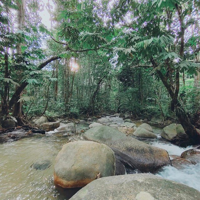 Sambut Tahun Baru Di Warisan Campsite, Selangor. Sungai Landai &#038; Cantik, Camping Kat Sini Terasa Dekat Sangat Dengan Alam, Tenang!